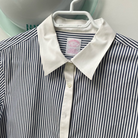 BROOKS BROTHERS | Tailored Fit Dress Shirt - Picture 3 of 9